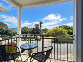 Waterfront 2-Bedroom Harbour View Apartment